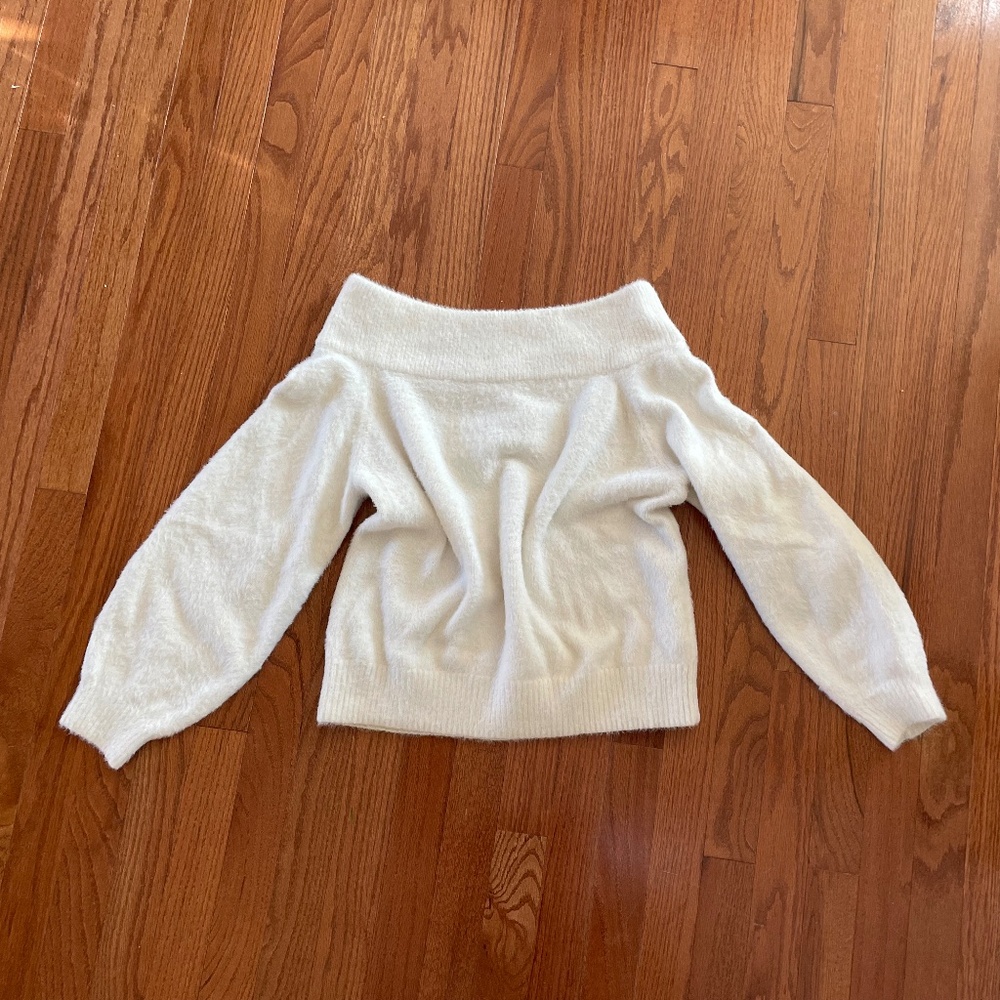 H&M Off Shoulder Sweater Vegan Angora Soft Medium